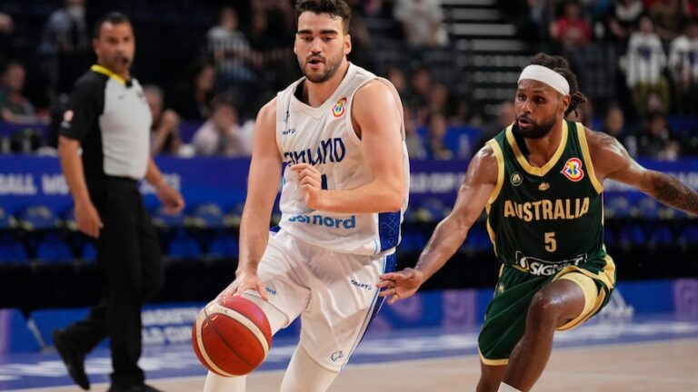 Australia vence a Finlandia en el partido inaugural del Mundial FIBA