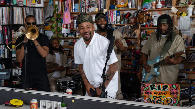 Cuando el hip-hop cumple 50 años, Tiny Desk lanza éxitos: NPR