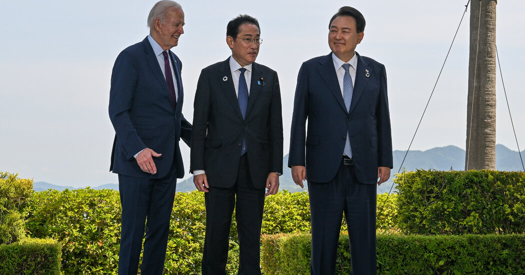 Cumbre de Biden en Camp David reúne a Japón y Corea del Sur en medio de los desafíos de China