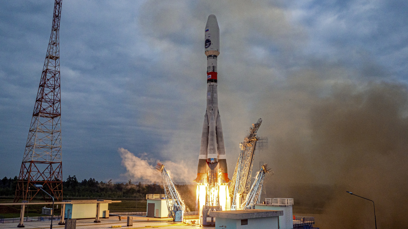 La agencia espacial rusa dice que su nave espacial Luna-25 se estrelló en la luna: NPR