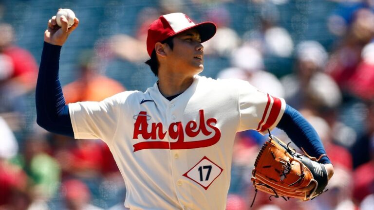 Shohei Ohtani de los Angelinos sufrió un desgarro en el codo y no volverá a jugar esta temporada