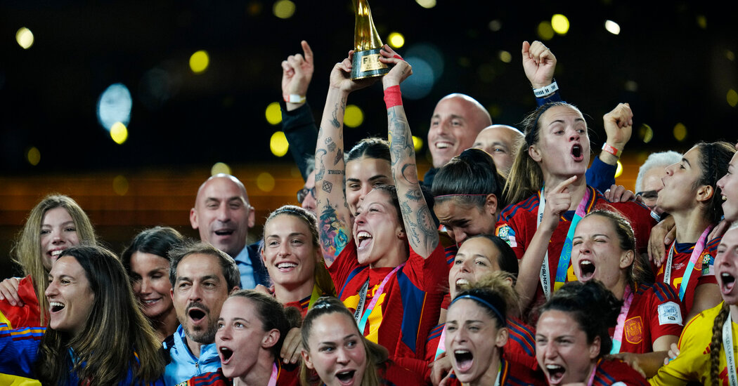Un beso tras la victoria de España en el Mundial hace llorar a muchos