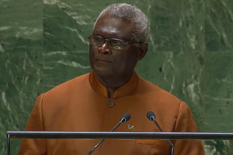 Sogavare hablando en la ONU