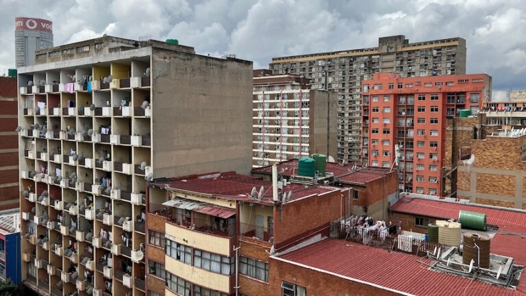 ¿Cuáles son los edificios "secuestrados" de Johannesburgo y por qué son tan peligrosos?