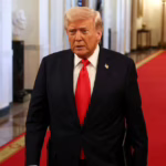 A medida que Estados Unidos y China aumentan la guerra comercial, el mundo pregunta: "¿Quién parpadeará primero?" | Noticias de Donald Trump