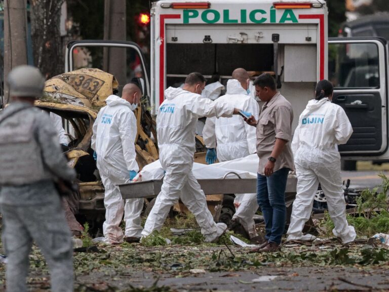 Al menos 18 muertos en Colombia en Helicopter Drone Attack, Cars -Bomba | Noticias de FARC