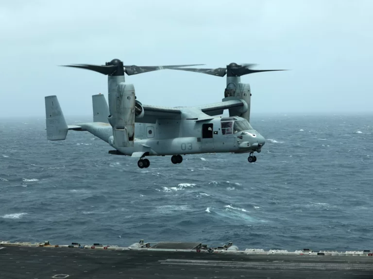 Avión militar estadounidense se estrella frente a las costas de Japón |  Noticias