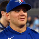 Blue Jays CF Warsho sostiene una captura de mano en la temporada de debut