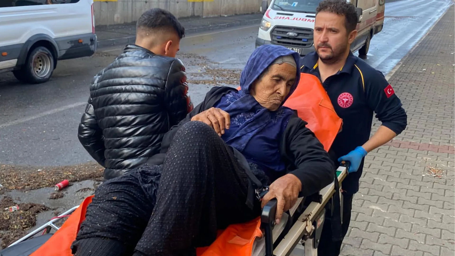 Firefighters rescue woman in wheelchair as parts of southern Turkiye flood | Floods