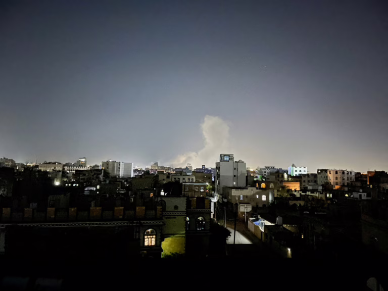 El Reino Unido se une a los ataques aéreos de EE. UU. En sitios rebeldes de Houthhi en Yemen | Noticias de Houthis