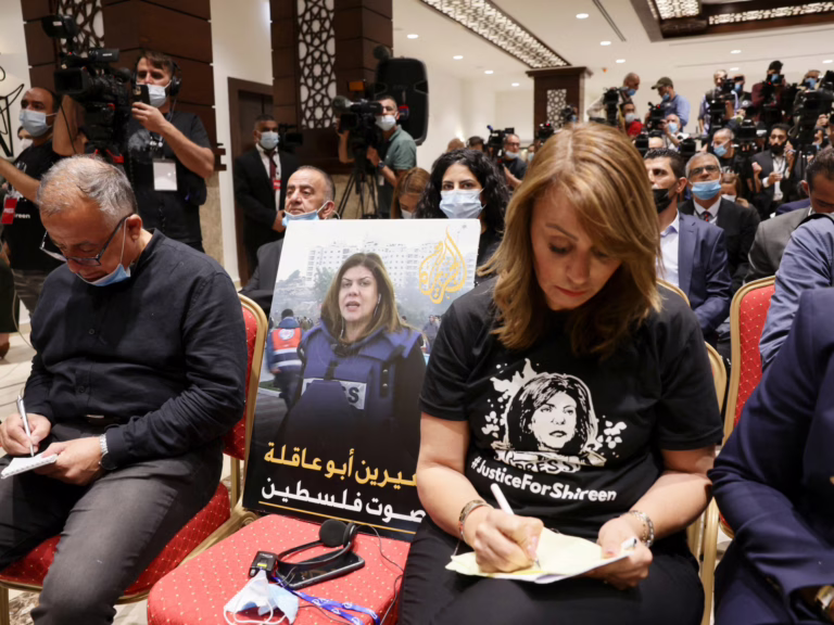 El documental arroja luz sobre las reacciones de Biden al asesinato de Shireen Abu Akleh | Noticias ocupadas en Cisjordania