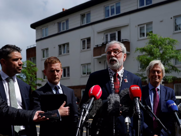 El ex líder de Sinn Fein, Gerry Adams, gana el caso de difamación contra la BBC | Noticias de política