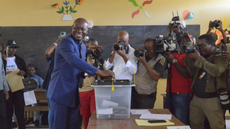 El líder militar de Gabón, Brice Oligui Nguema, gana elecciones presidenciales | Noticias de elecciones