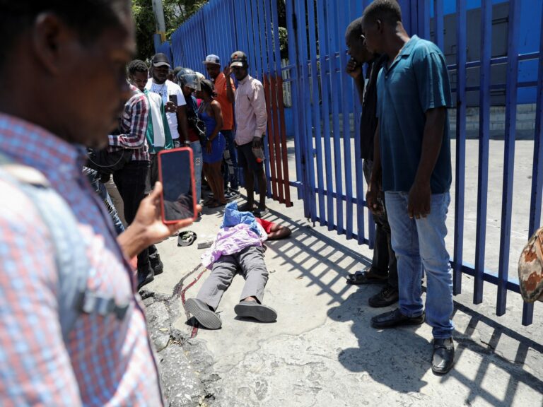 El nuevo primer ministro de Haití encargado de estabilizar el país devastado por la violencia |  Noticias de conflicto