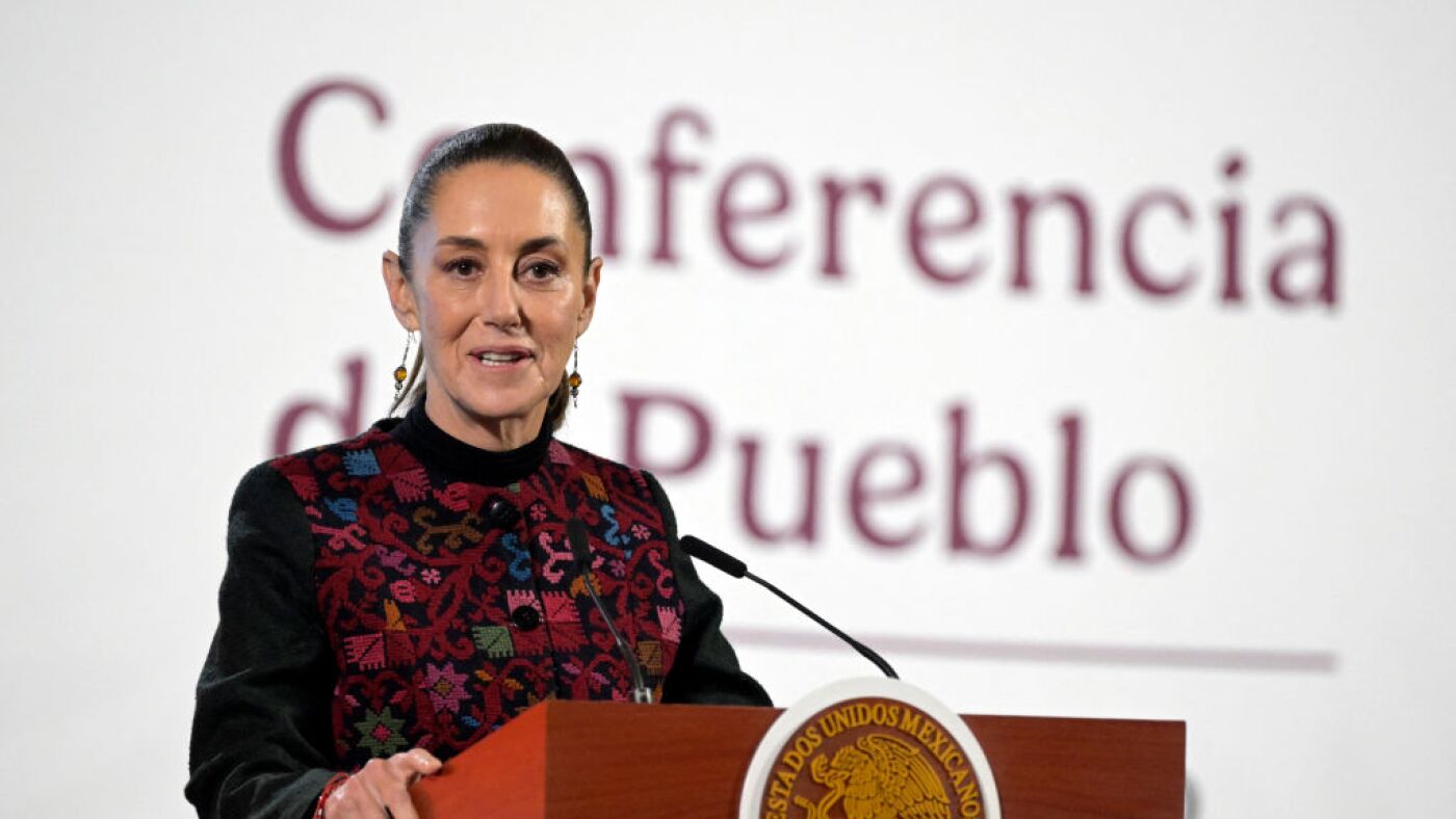 El presidente de México, Sheinbaum, amenaza con emprender acciones legales sobre el cambio del nombre del Golfo: NPR