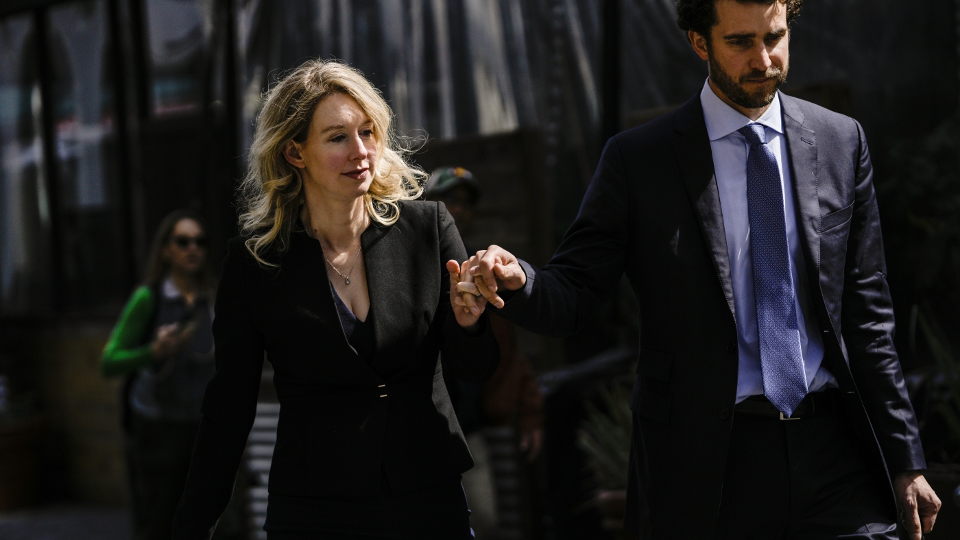 El socio de Elizabeth Holmes recauda millones para la nueva startup de biotecnología: NPR