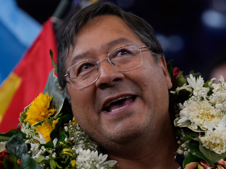 El titular Luis Arce deja la raza presidencial de Bolivia en medio del apoyo de otoño | Noticias de elecciones