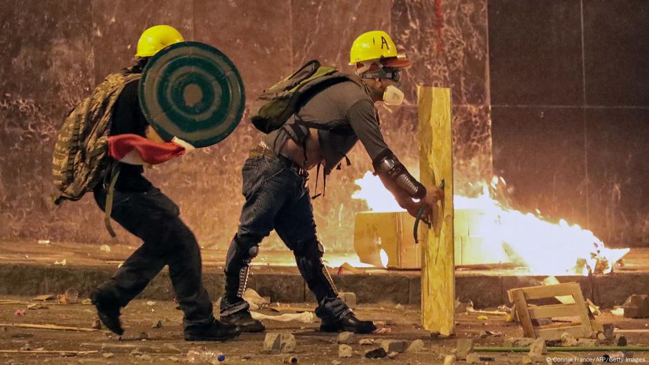 Peru to impose state of emergency after protests turn deadly – DW – 10/17/2025