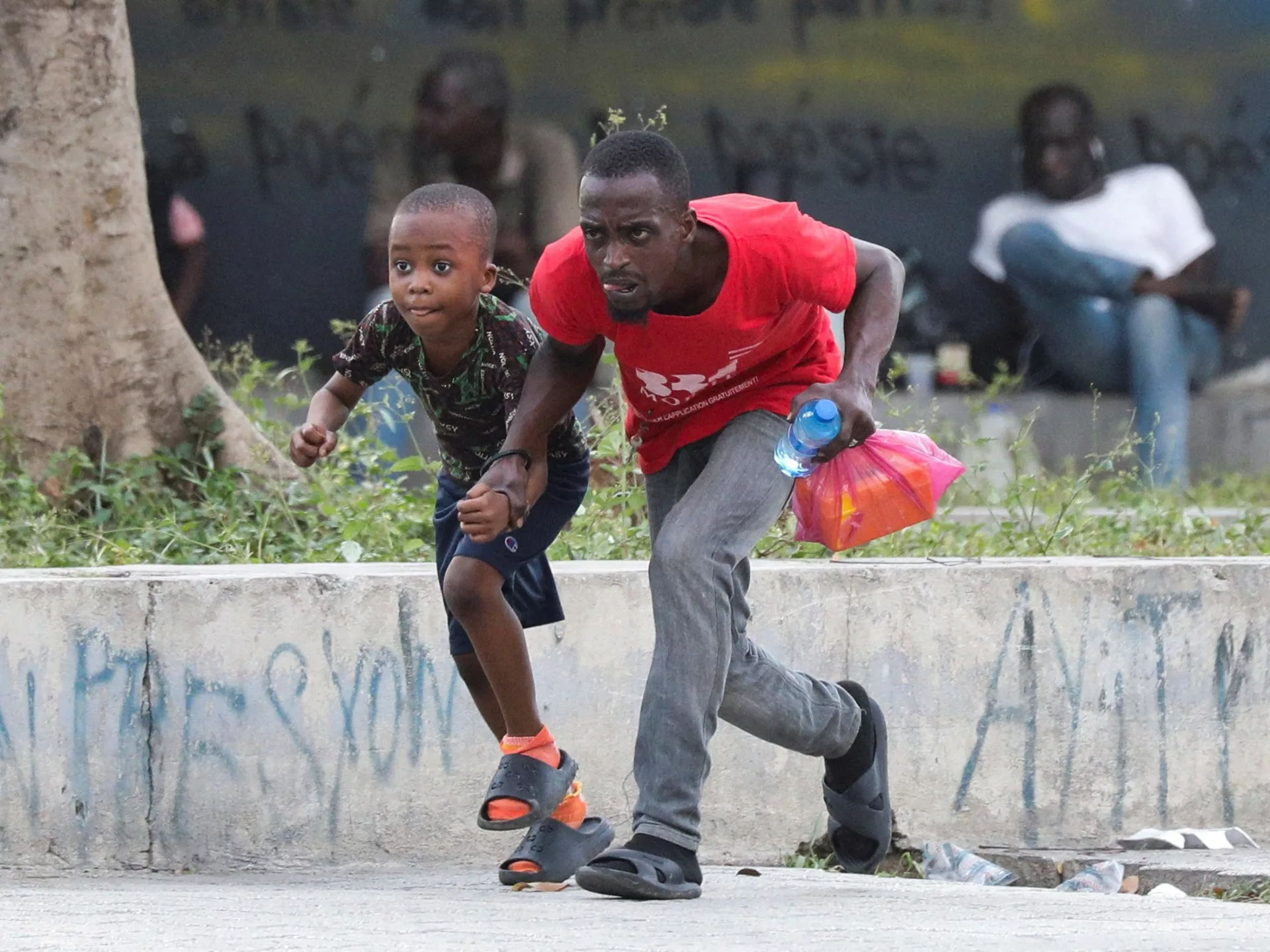 Haití establece un consejo para elegir nuevos líderes a medida que aumenta la violencia de las pandillas |  Política Noticias