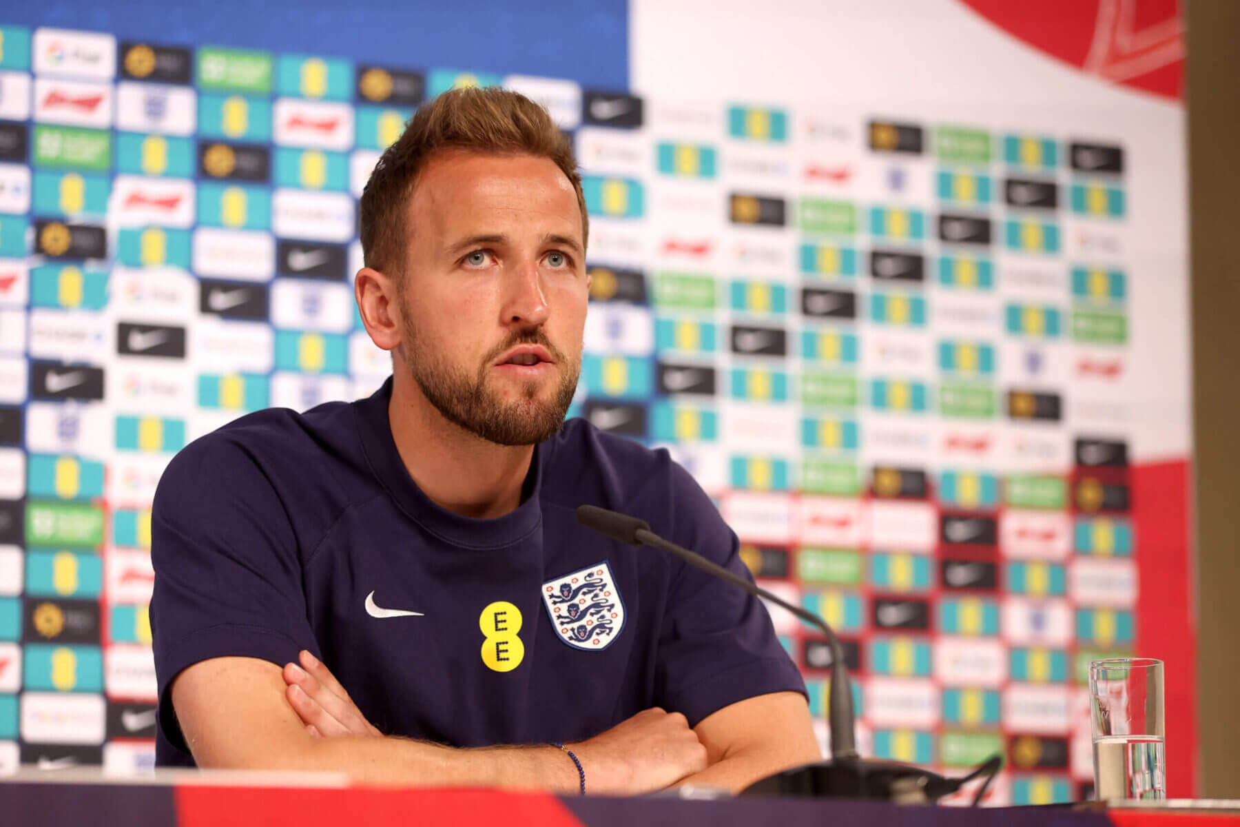 Harry Kane dice que los exjugadores de Inglaterra tienen una "responsabilidad" tras las críticas de Gary Lineker