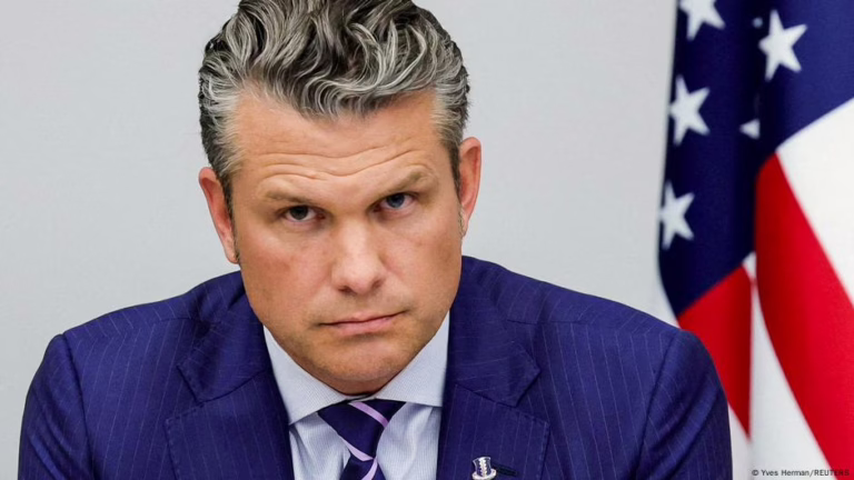 Hegseth's plane diverted to UK due to crack in windshield – DW – 10/15/2025