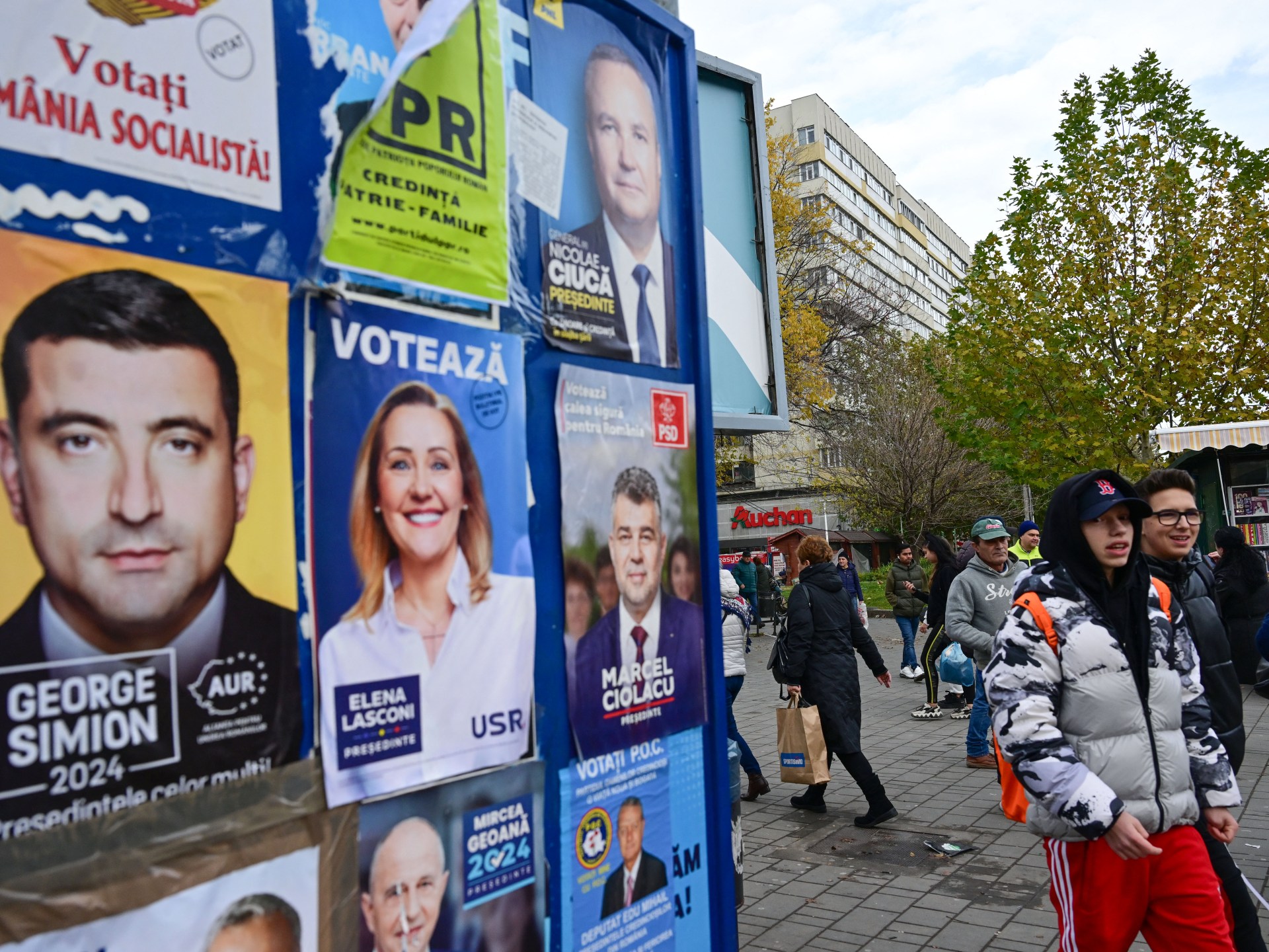 La extrema derecha ocupa una posición fuerte mientras Rumania vota en las elecciones presidenciales | Noticias electorales