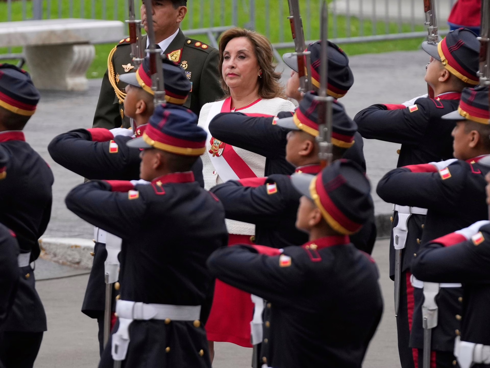 La presidenta Dina Boluarte golpea el llamado del tribunal para suspender la Ley de Amnistía de Perú | Noticias de derechos humanos