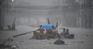Las calles se convierten en ríos mientras el tifón Gaemi arrasa Filipinas |  Noticias del tiempo
