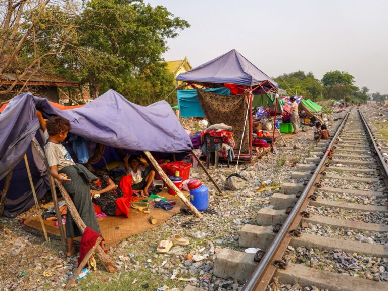 Las lluvias aumentan el terremoto Myanmar Misery a medida que el número de muertos aumenta a 3,471 | Noticias de terremotos
