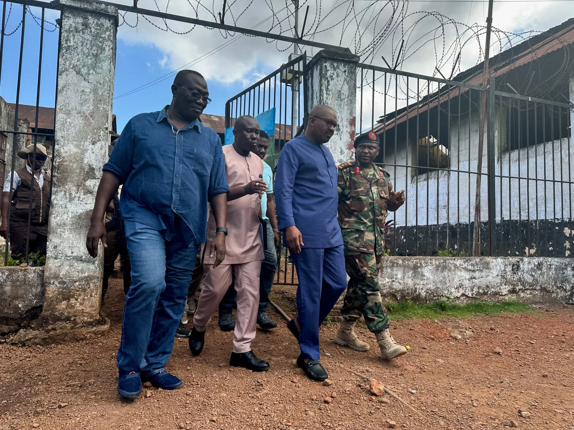 Los ataques en Sierra Leona fueron un intento de golpe fallido, dicen funcionarios |  Noticias de conflicto