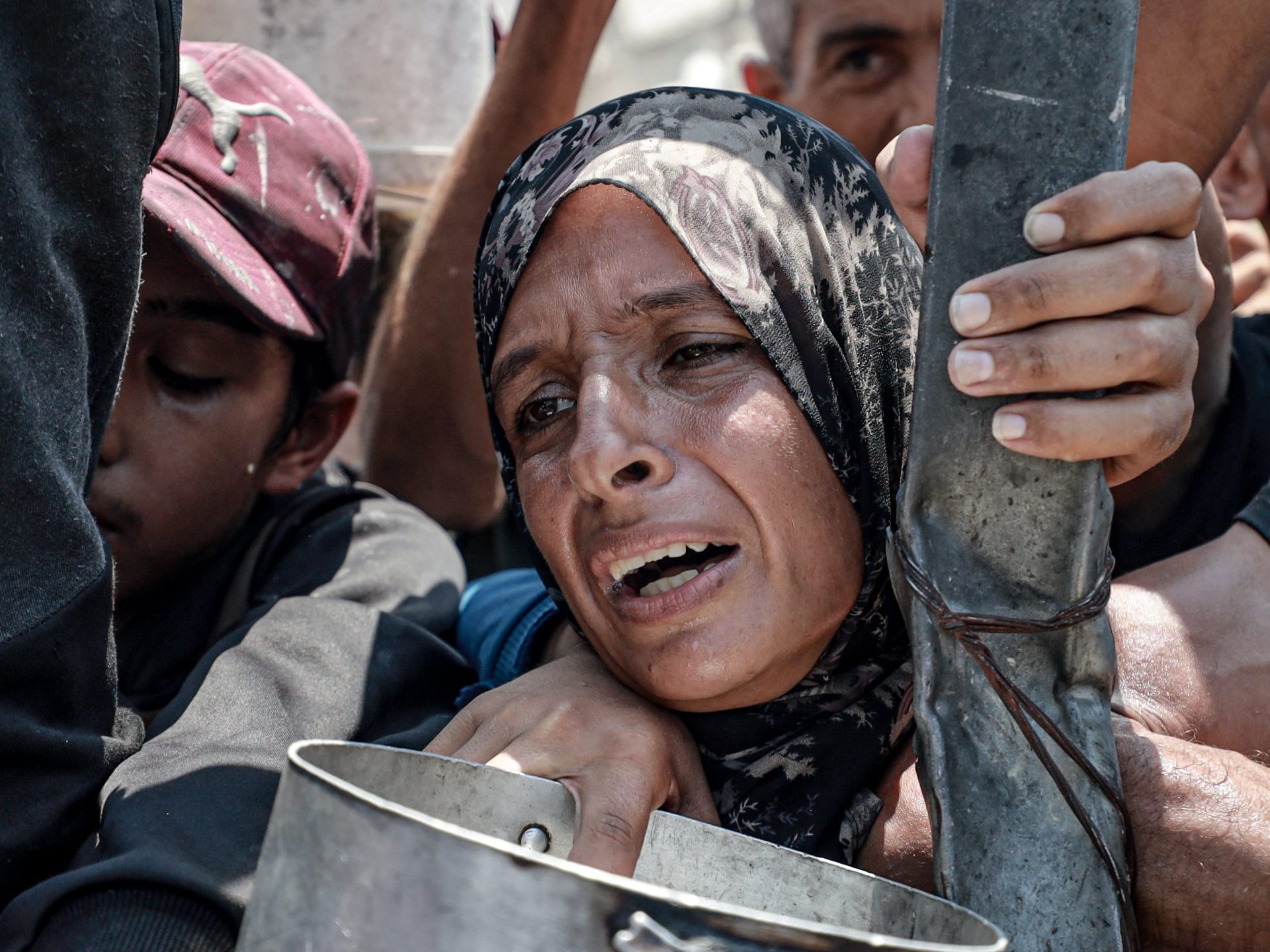 Los ataques israelíes matan a 63 en Gaza, a pesar de las 'pausas', a medida que la crisis del hambre se profundiza | Noticias de conflicto de Israel-Palestina