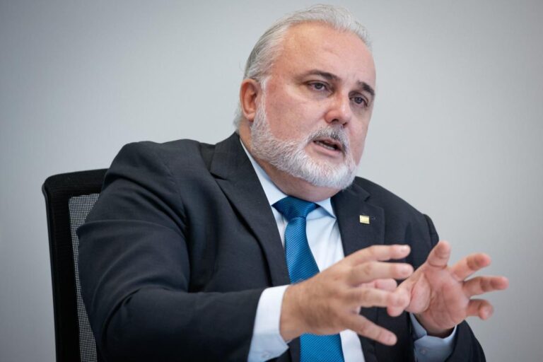 Lula, presidente de Brasil, despide al director general de Petrobras tras disputa por dividendos