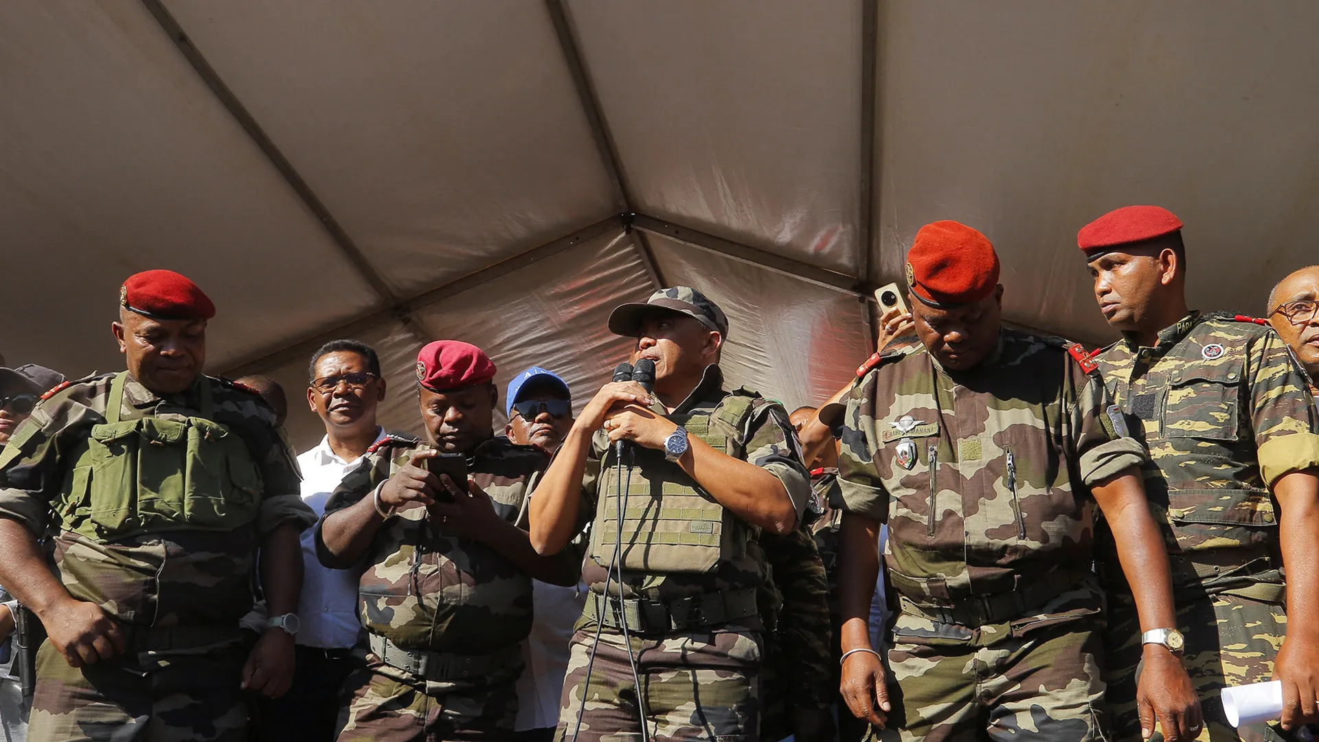 Dramatic day sees army unit claim power in Madagascar | Government