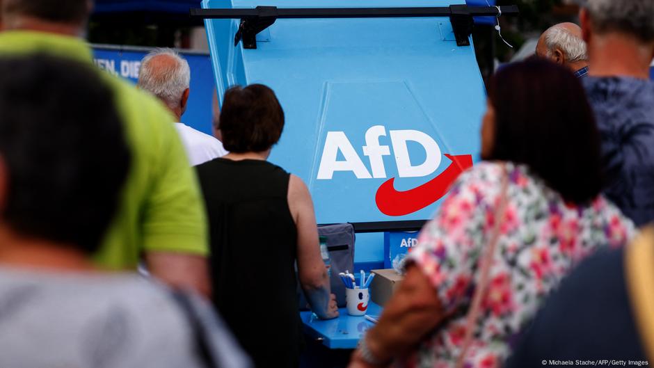 AfD tops poll with highest support ever – DW – 09/21/2025
