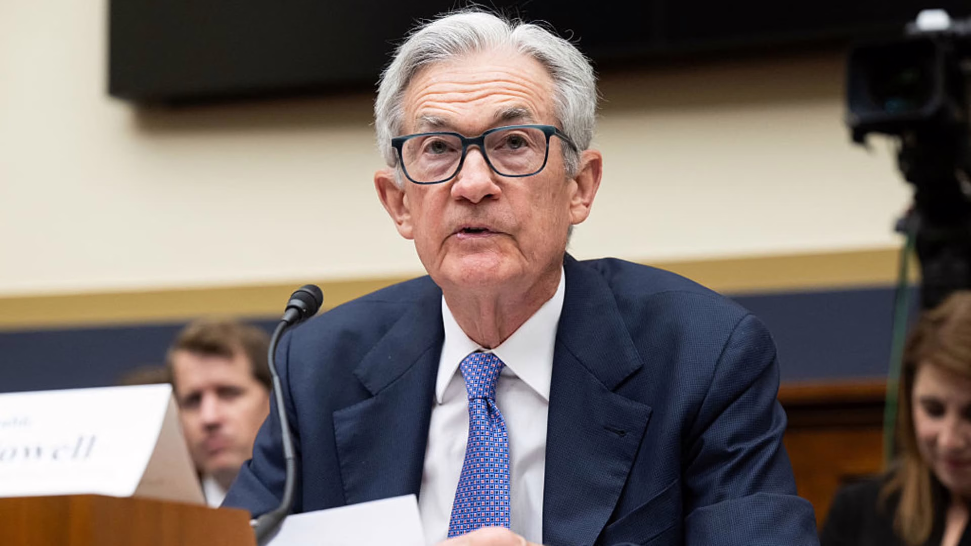 Powell confirma que la Fed habría cortado ahora si no fuera por las tarifas