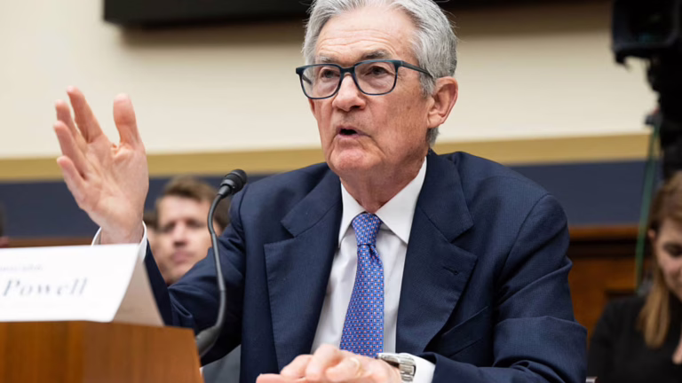 Powell enfatiza la obligación de la Fed de evitar el "problema de inflación en curso", a pesar de las críticas de Trump