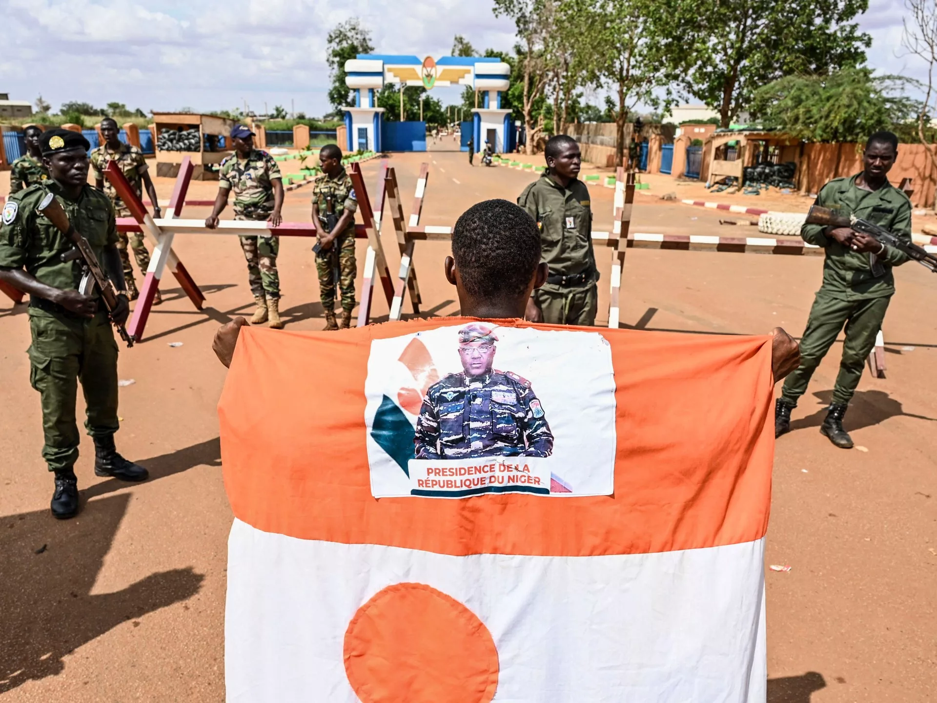 Rusia envía entrenadores militares y un sistema de defensa aérea a Níger: medios estatales |  Noticias