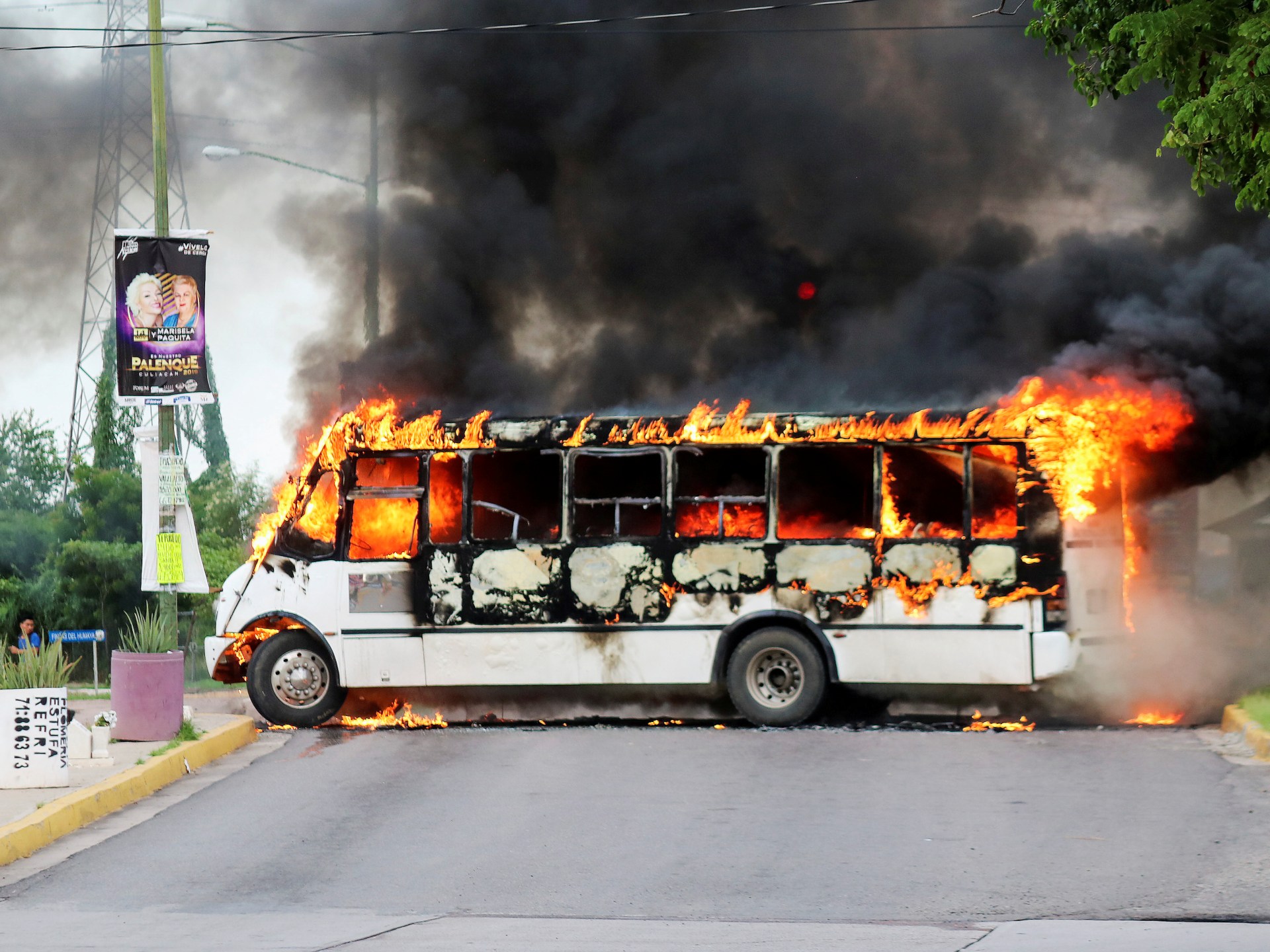 Sede de periódico alcanzadas a balazos en la capital del estado de Sinaloa, México | Noticias del crimen