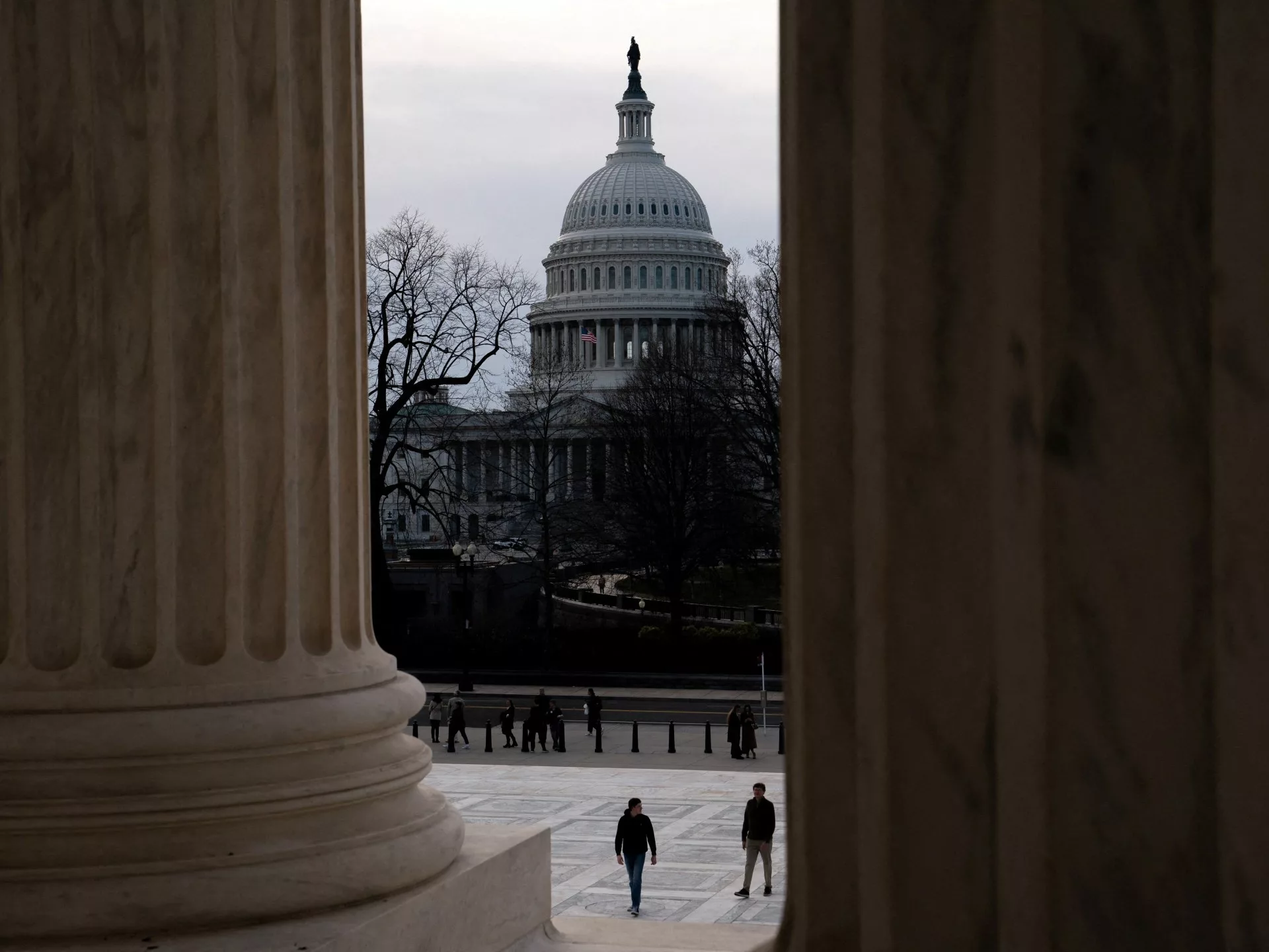 Senado de Estados Unidos aprueba plan de gasto para evitar cierre del gobierno |  Política Noticias