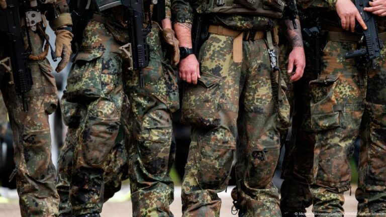 German police mistakenly shoot soldier on training exercise – DW – 10/23/2025