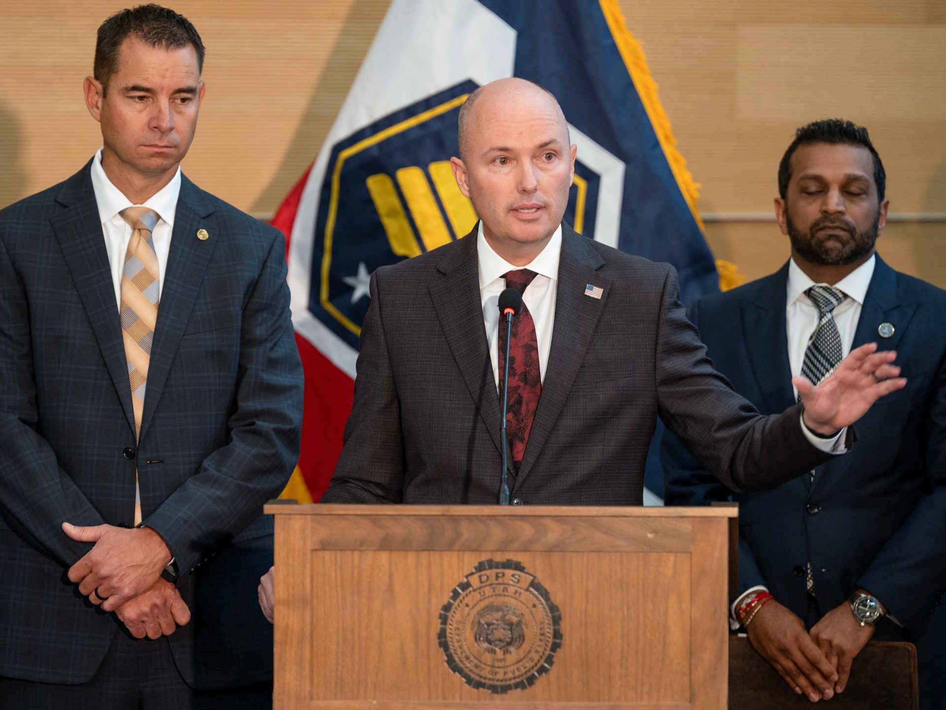 Sospechoso en Charlie Kirk disparando bajo custodia, designado como Tyler Robinson | Noticias de Donald Trump