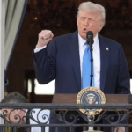 Trump anuncia la prohibición de viajes y restricciones en 19 países