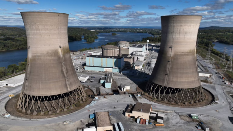 Trump aprueba el control de la agencia independiente que supervisa la seguridad nuclear: NPR