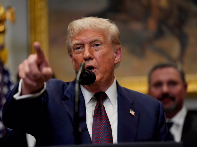 Trump despide al oficial que supervisa los datos de empleo después de los números de empleo oscuros | Noticias de Donald Trump