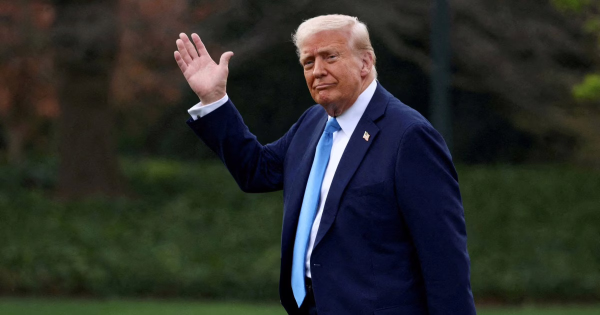 Trump insiste en que "no está bromeando" al buscar un tercer mandato como presidente | Noticias de Donald Trump