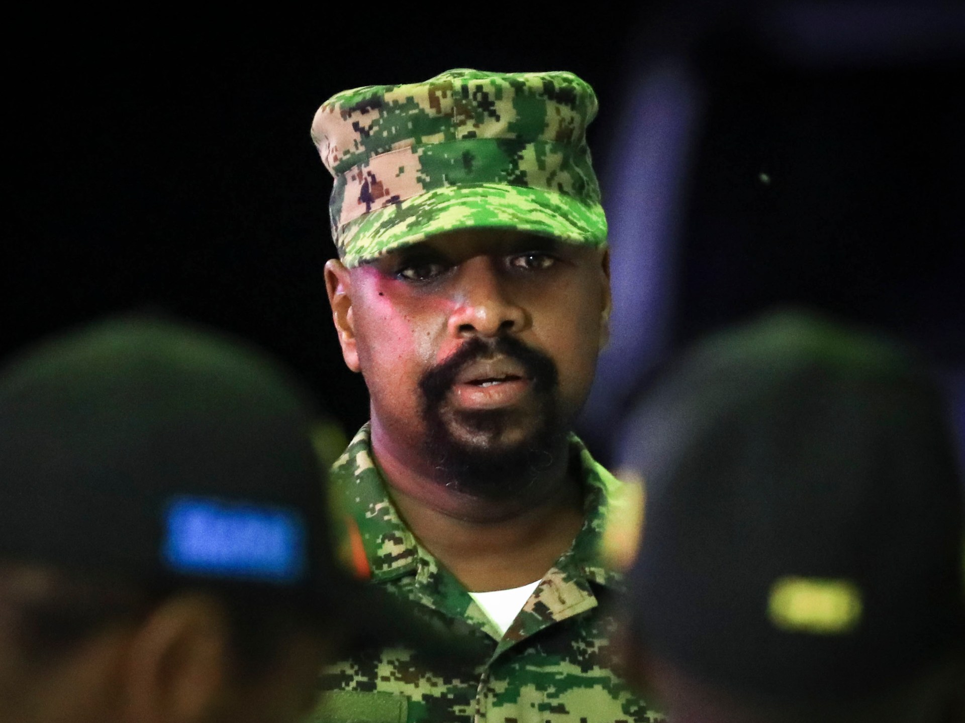 Uganda confirma los juicios militares para los civiles, a pesar de la decisión de la Corte Suprema | Noticias del tribunal