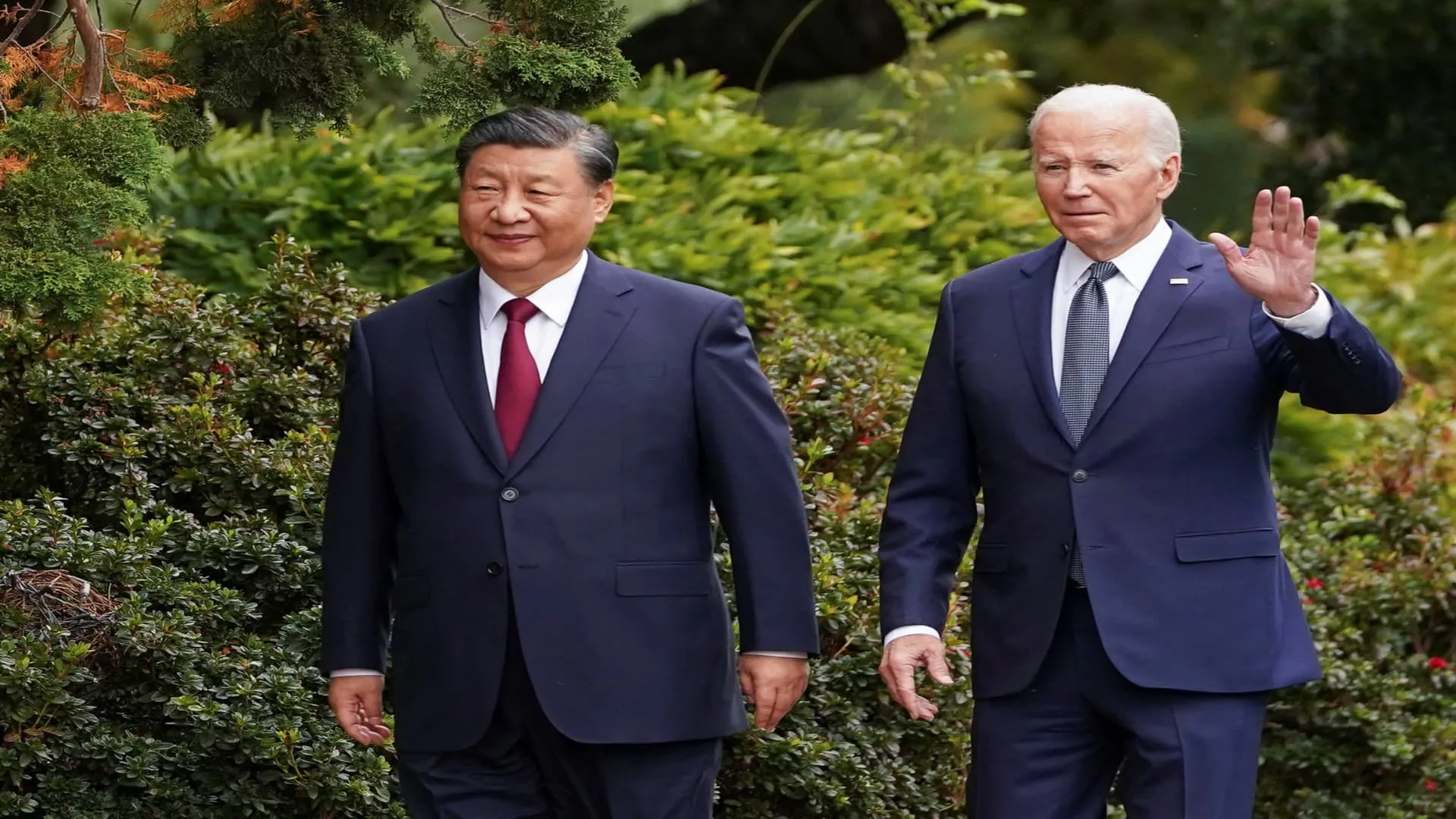 Xi dice que Estados Unidos y China sólo pueden ser adversarios o socios