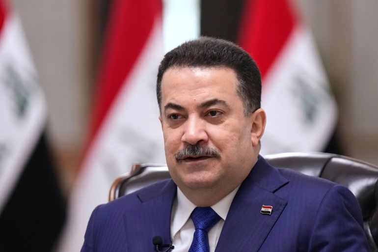 El primer ministro iraquí, Mohammed al-Sudani, habla durante una entrevista con Associated Press en Bagdad el lunes 28 de julio de 2025 (AP Photo/Hadi Mizban)